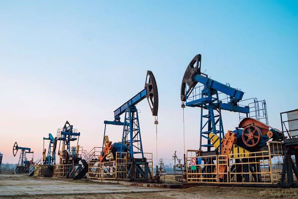 Intelligent Web Crawling and Automated Regulatory Data Collection for U.S. Oil & Gas Well Information
